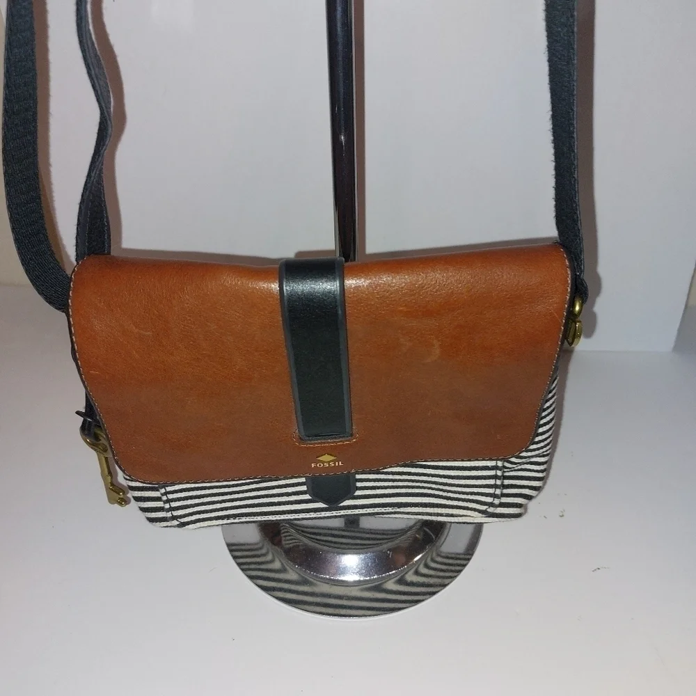 Fossil Ladies Leather Crossbody Bag